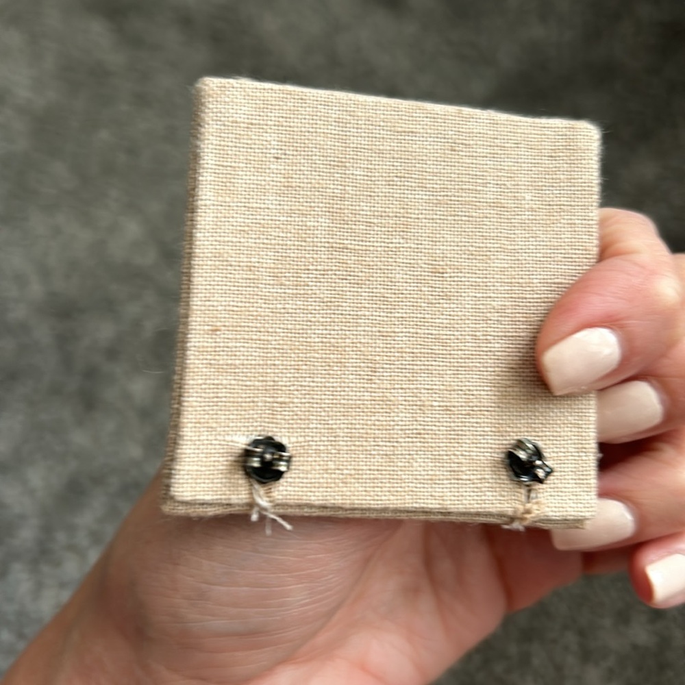 Gucci stud earrings in vintage silver - Picture 3 of 4